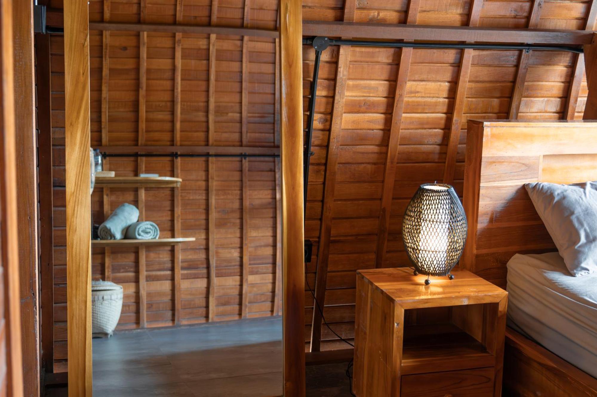 Bagus Ink Surf Camp Hostel Uluwatu  Ngoại thất bức ảnh